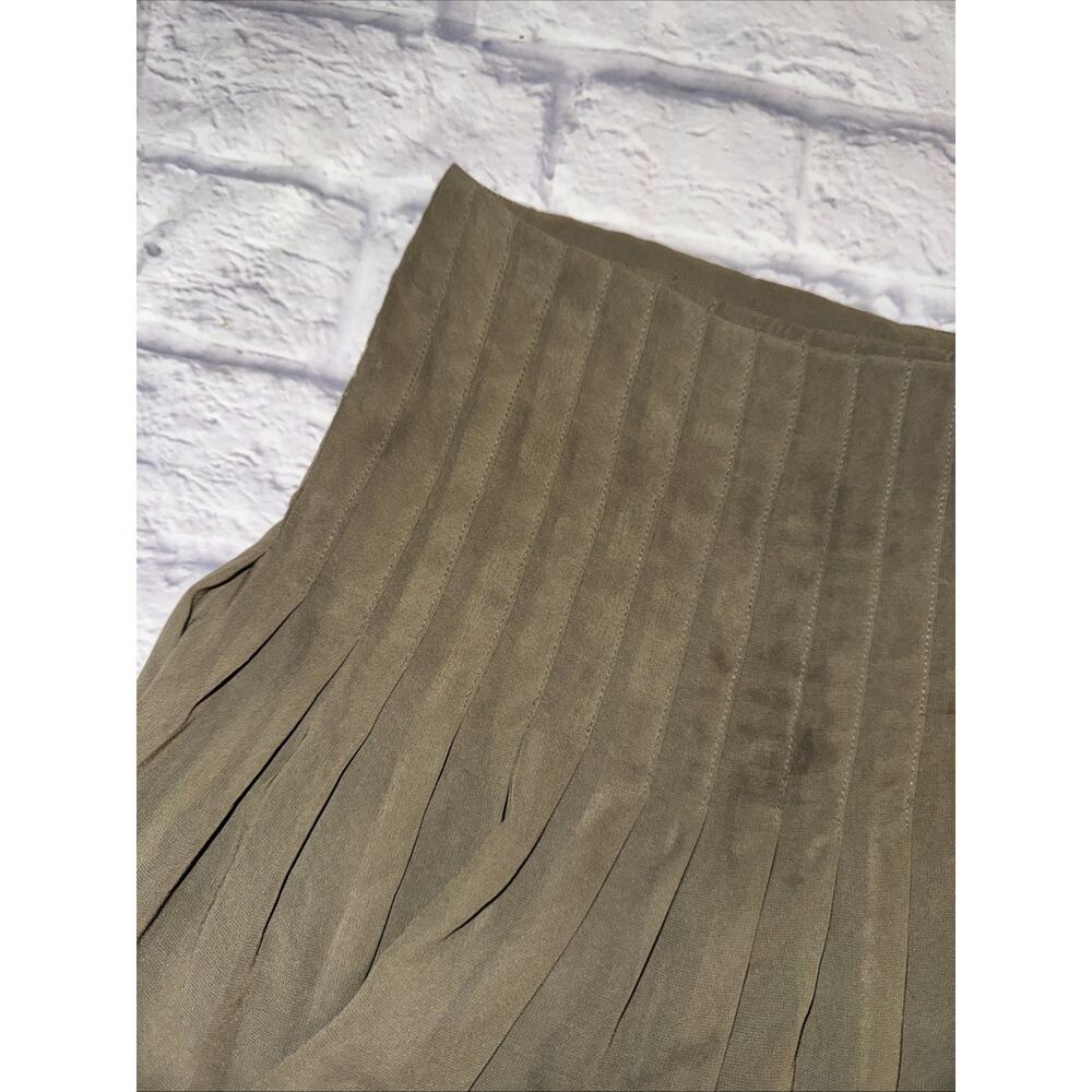 Rag & Bone Women’s Green Pleated Leather Buckle Skirt Size 6 *Flaws* - Picture 10 of 14
